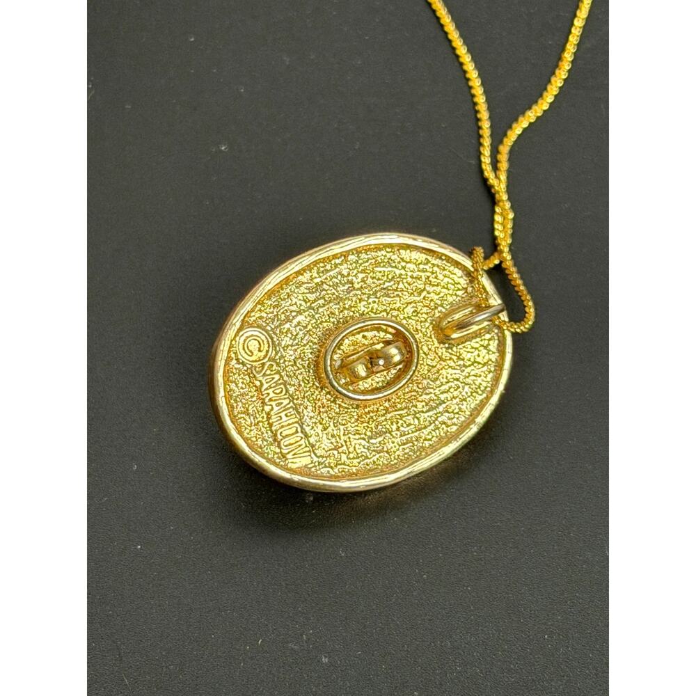 Vintage Sarah Coventry Oval Floral Pendant Necklace Gold Tone Cream 1970s - Picture 3 of 4